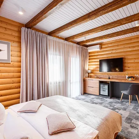 Ведмежа Гора Family Resort & Spa Resort *