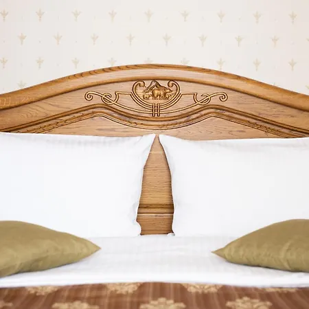 Ведмежа Гора Family Resort & Spa Resort *
