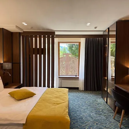 Ведмежа Гора Family Resort & Spa *