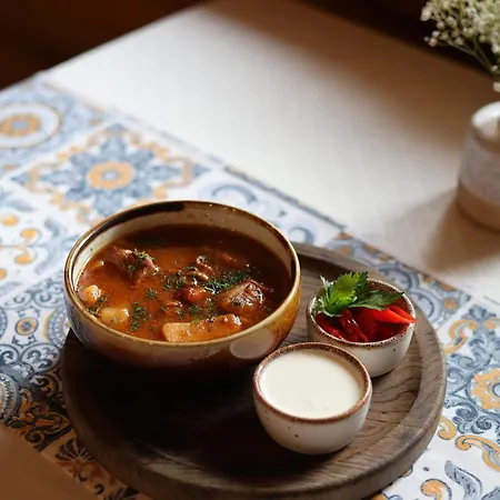 ведмежа гора Family & * Yaremche